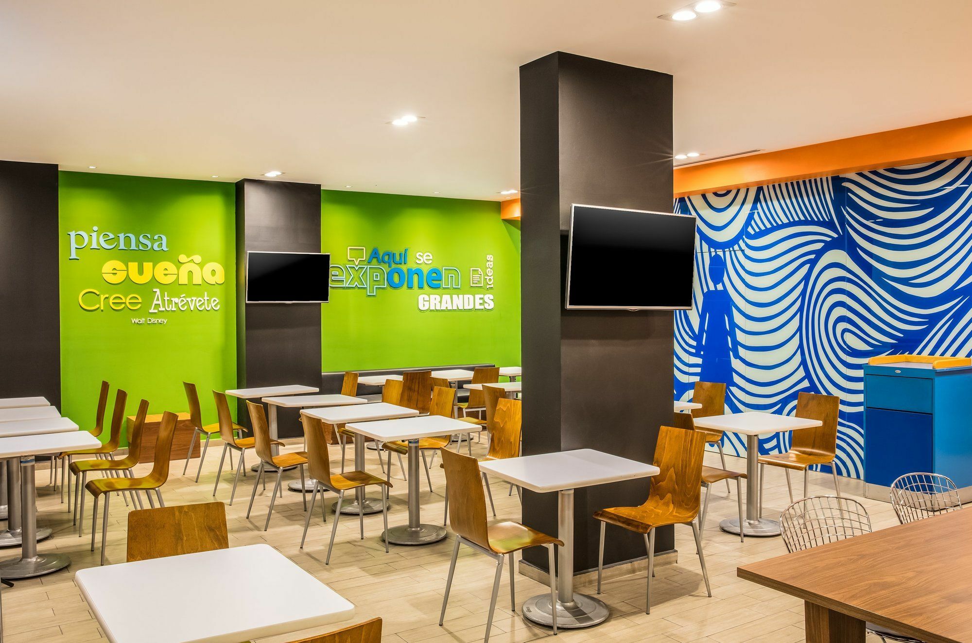Hotel One Monterrey Aeropuerto 3*