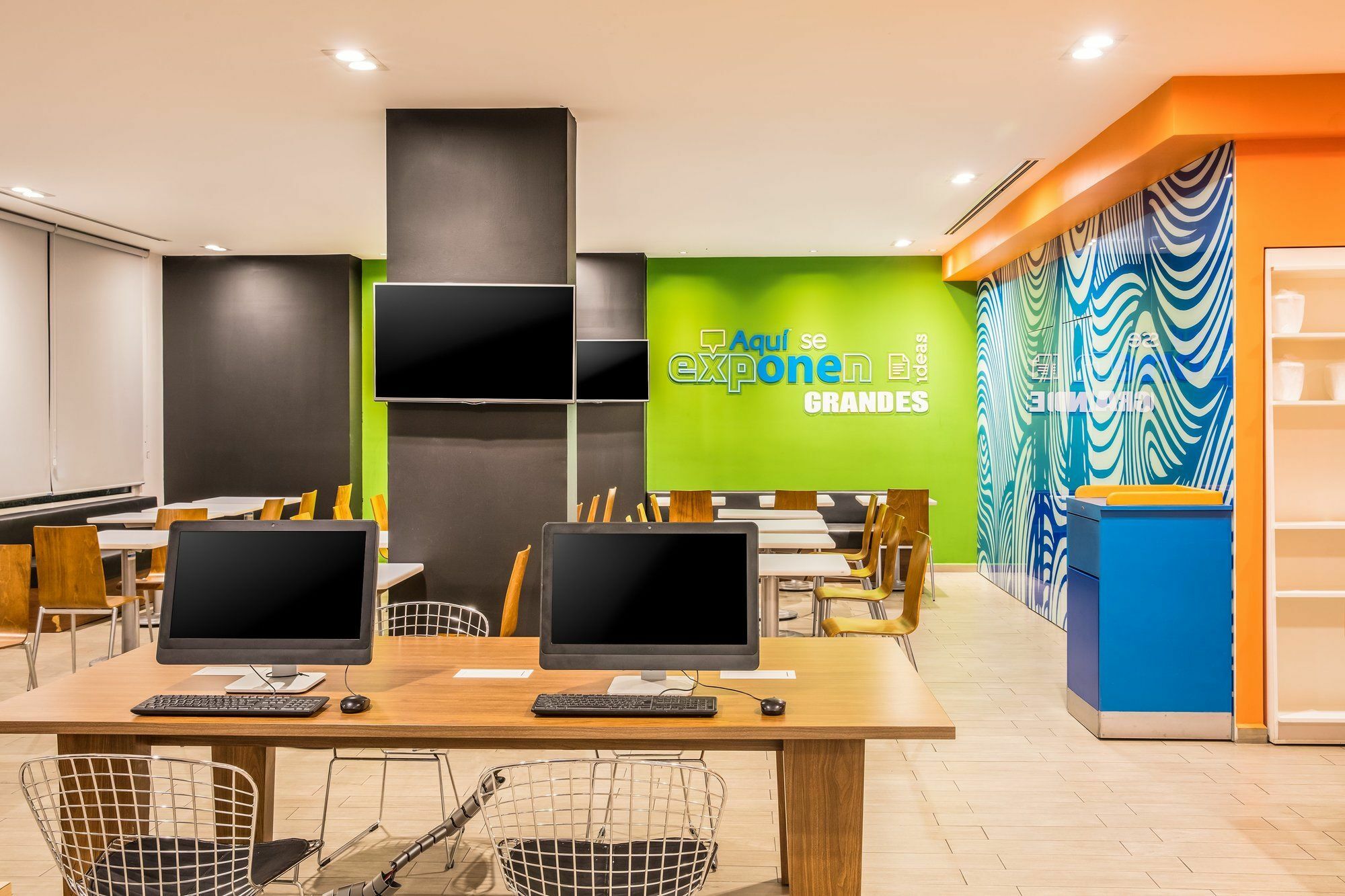 One Monterrey Aeropuerto Hotel 3*